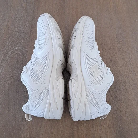 New Balance Kids 530 Bungee Sneakers - Color: Beige Brown  - Size Kids 2 - Picture 6 of 9